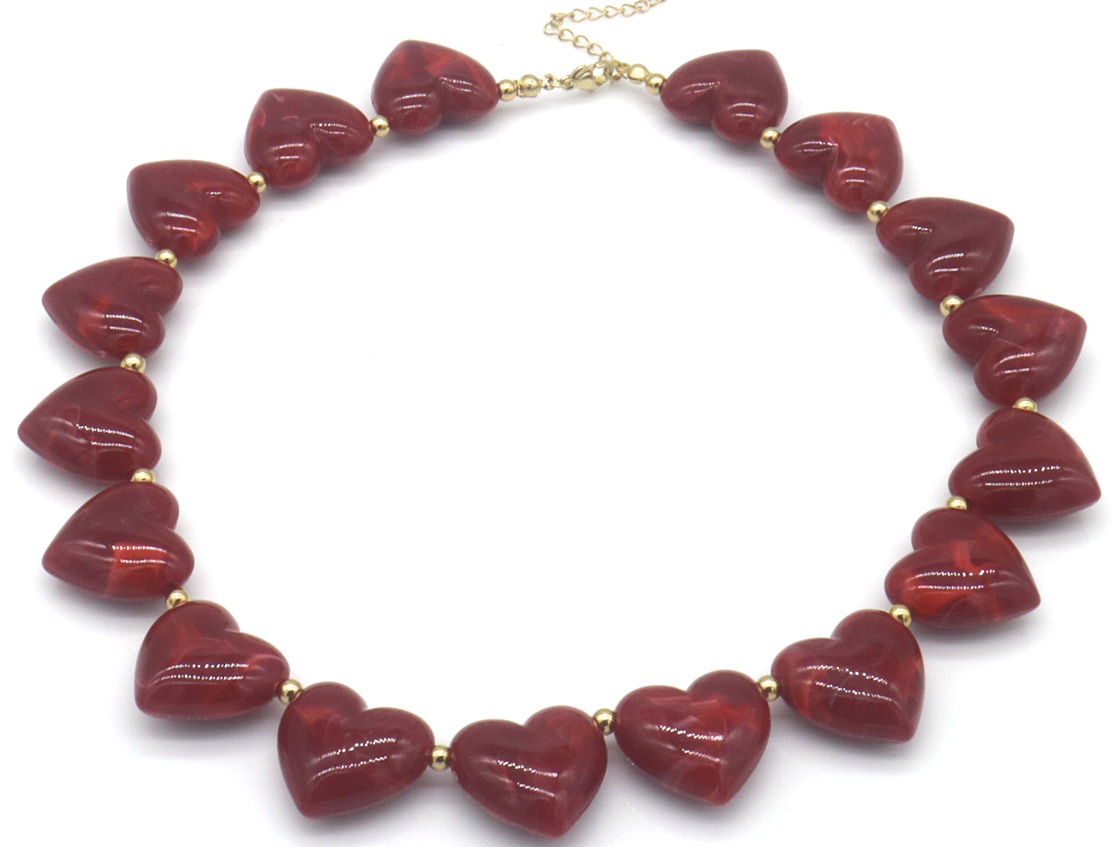 D-E1.1 N2582-002-5 S. Steel Necklace 40-45 cm Acrylic Hearts Bordeaux