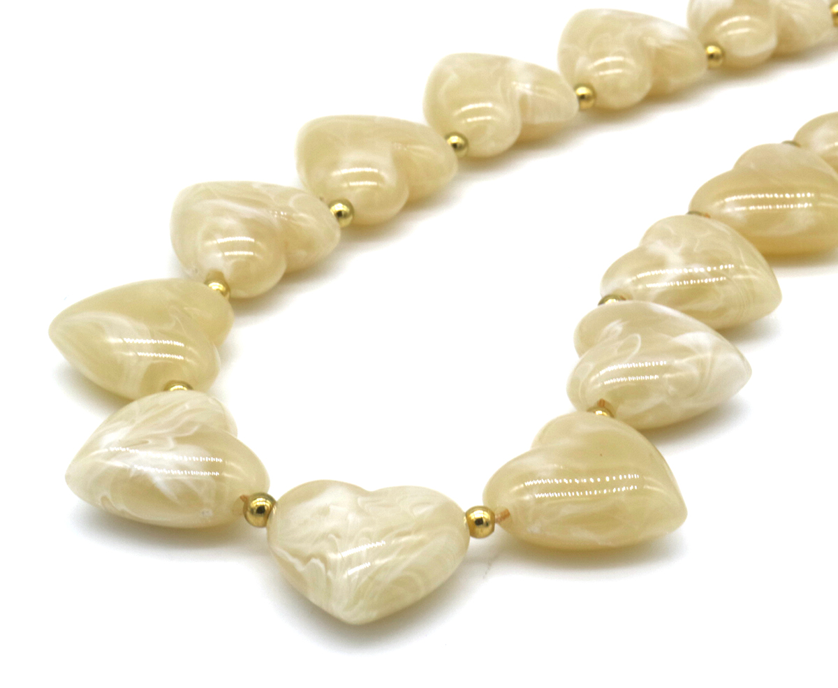 C-D1.1 N2582-002-2 S. Steel Necklace 40-45 cm Acrylic Hearts Beige
