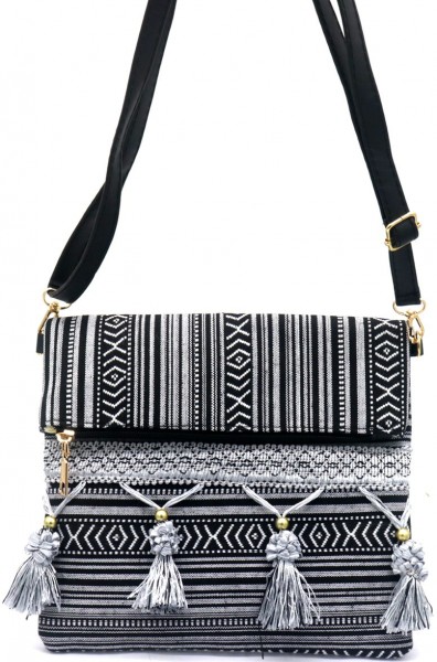 Q-L2.2 BAG606-001E Woven Bohemian Bag Tassels Black 25x24x3cm